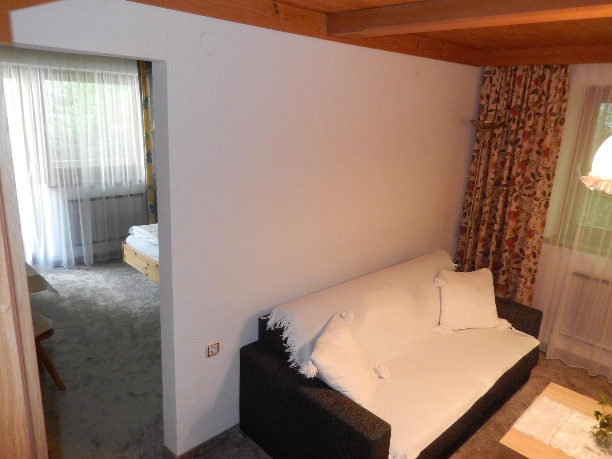 Gästehaus Lukasser Hippach Zimmer foto